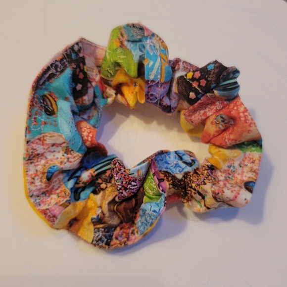 Scrunchie 🍩 Donut Shop - Picture 2 of 4